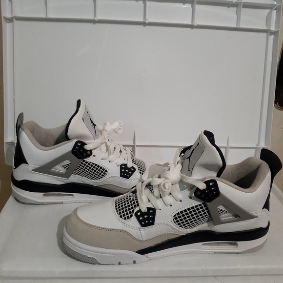 Nike Jordan 4 Retro Military- DH6927-111 - Sz 10 - Picture 4 of 8